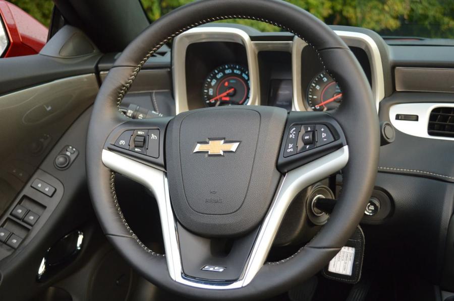  Chevrolet Camaro SS Convertible 2014 года  (фото 12 из 29)
